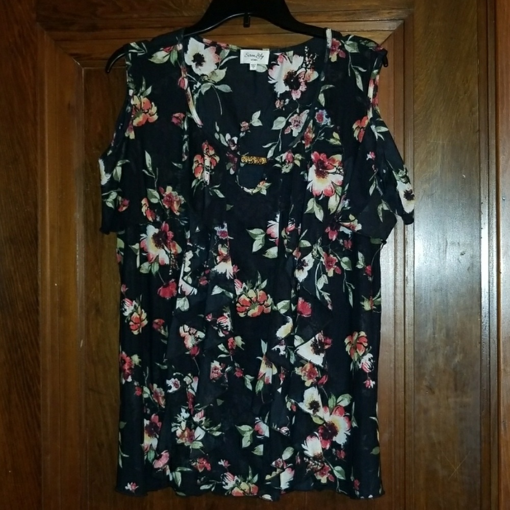 Cold Shoulder Blouse - Picture 2 of 2